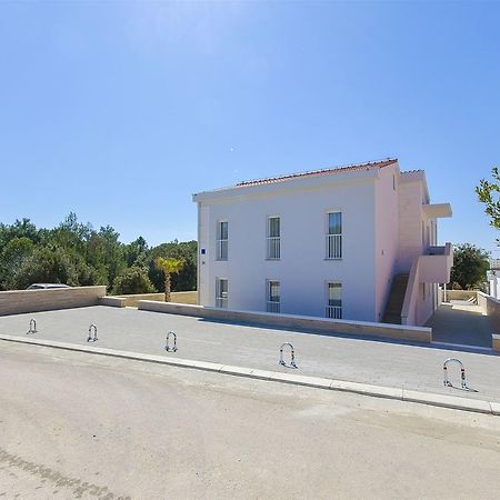 Apartments Villa V Vir Kültér fotó